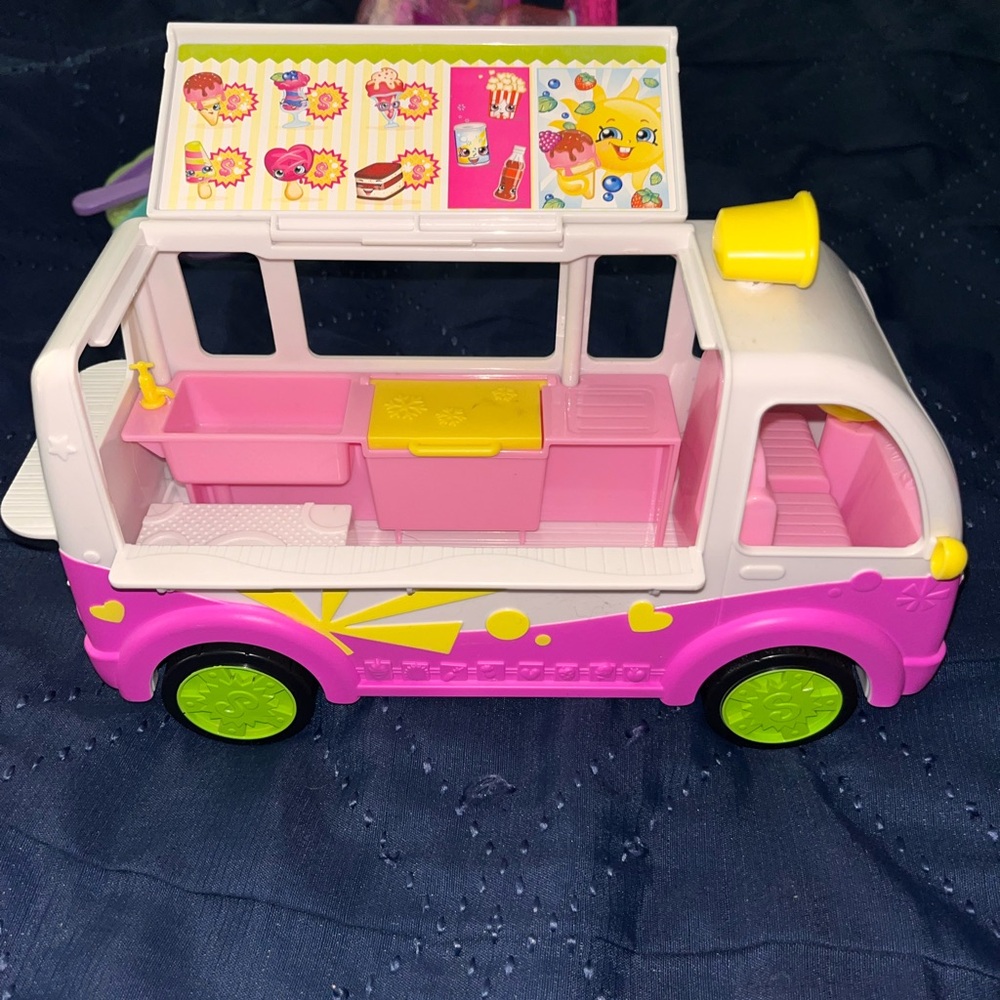 SHOPKINS - Picture 11 of 14
